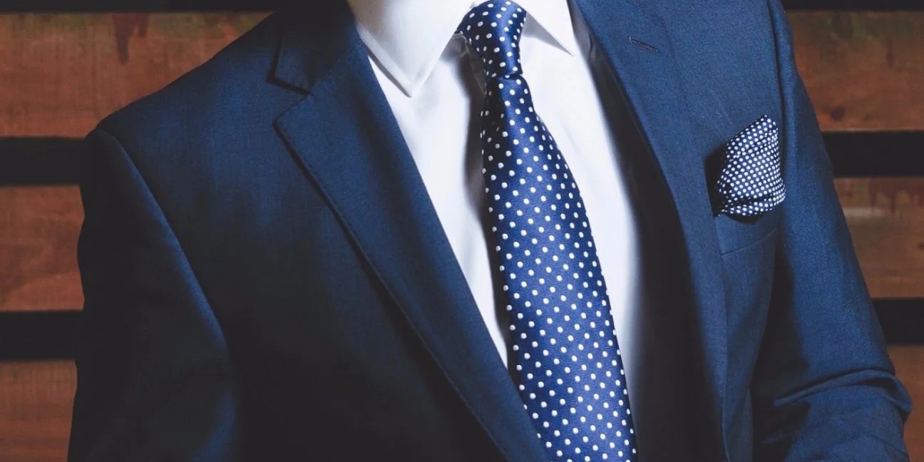 20150406171632-suit-man-jacket-corporate-business-shirt-tie-man.jpg
