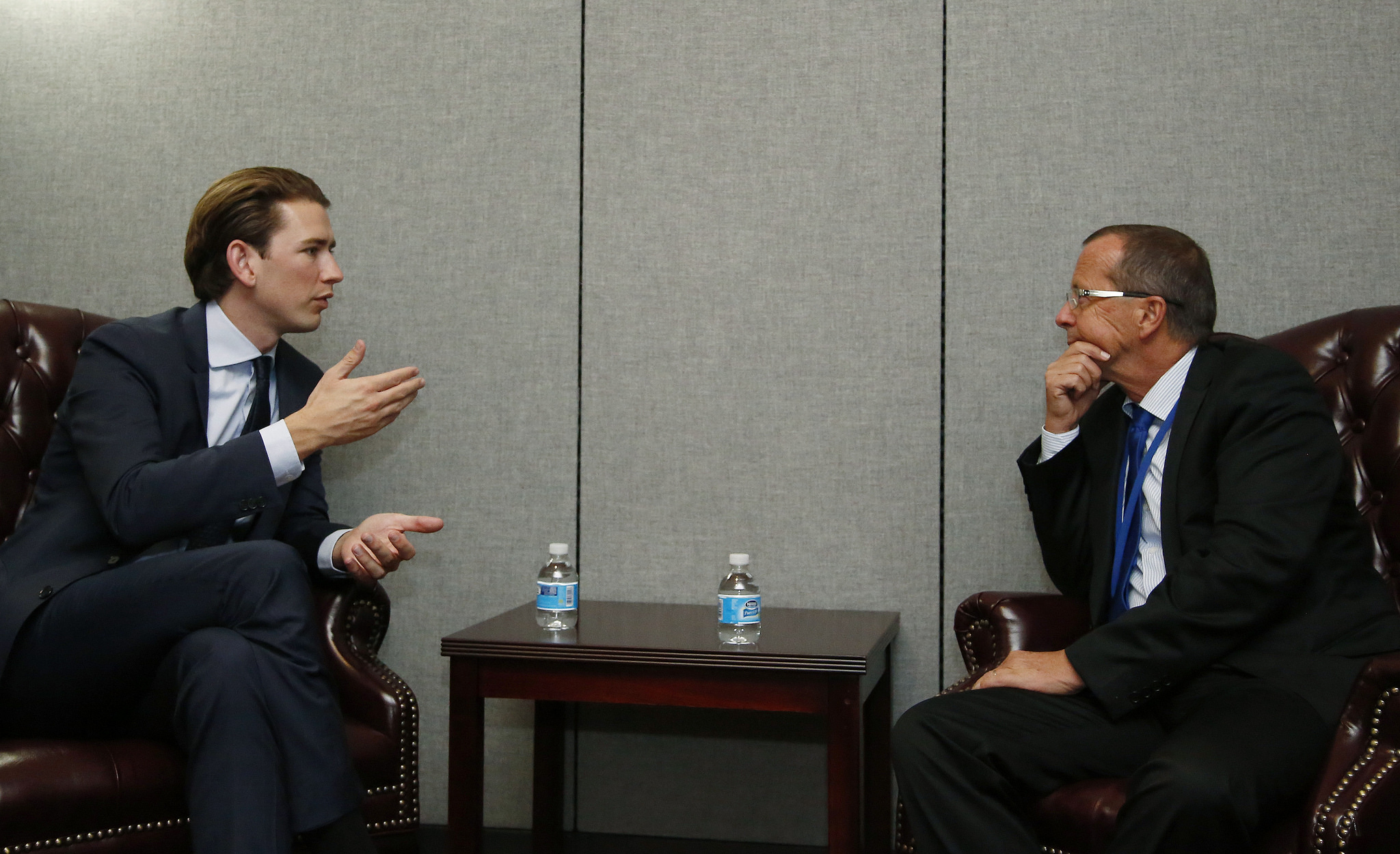 FM Kurz speaking to the UN Special Envoy for Libya, Martin Kobler. Photo: Dragen Tatic