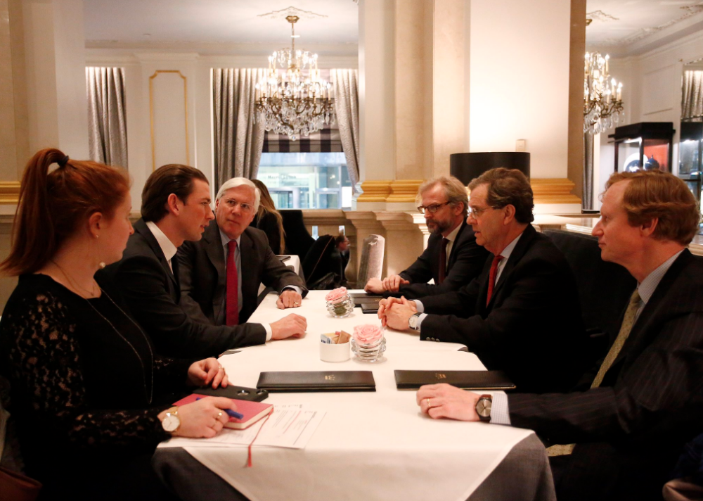 Foreign Minister Kurz meets David Harris. Photo: Dragan Tatic.