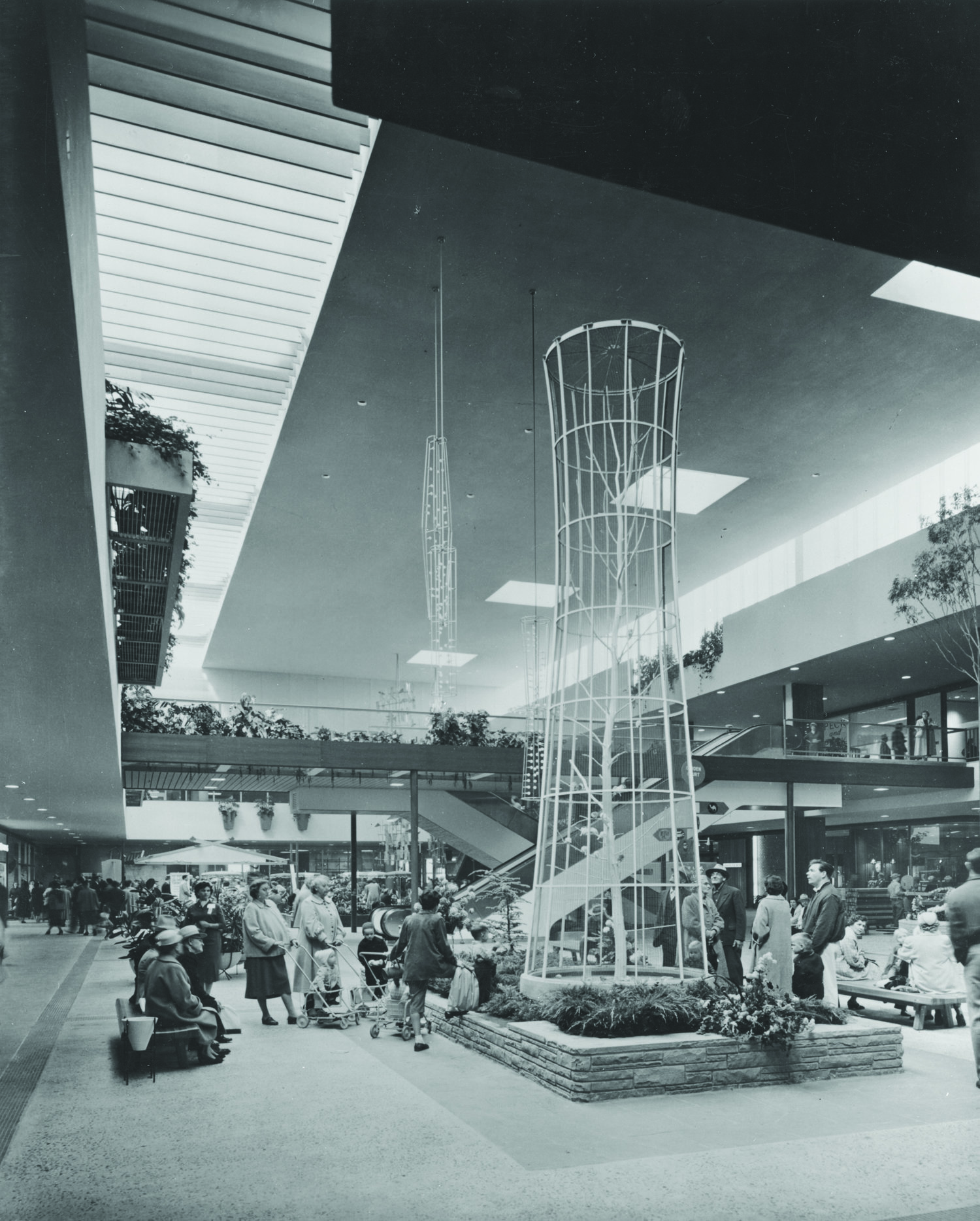 Sculpture Inside the Southdale Shopping Center in Edina, Minnesota. Victor Gruen Collection, American Heritage Center, University of Wyoming.