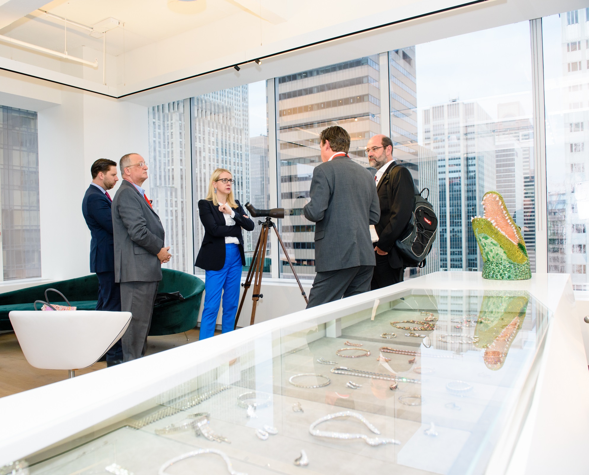 Minister Schramböck visiting the Austrian flagship company Swarovski in the heart of New York City (c) Philipp Hartberger