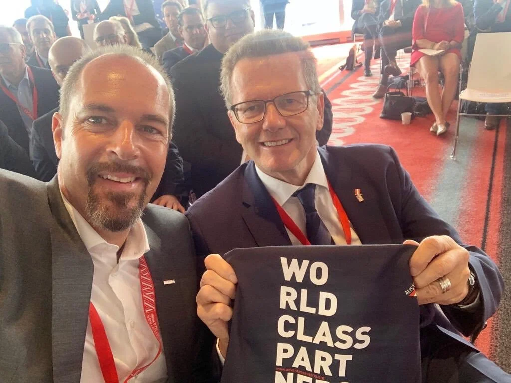 From left: Austrian Economic Chamber Vice President Jürgen Roth with Ambassador Wolfgang Waldner (c) https://twitter.com/WaldnerWolfgang