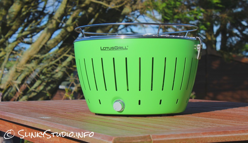lotus grill bbq in green with free lighter gel & charcoal : :  Jardín