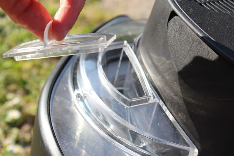 Andrew James Professional Ice Cream Maker Hole in Lid.jpg