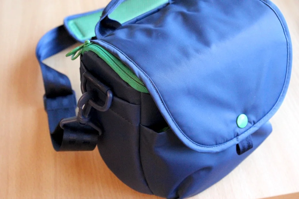 Hellolulu Avis DSLR Camera Bag.jpg