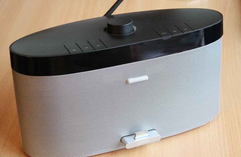 Gear4 AirZone Series 1 Speaker: Dock.jpg