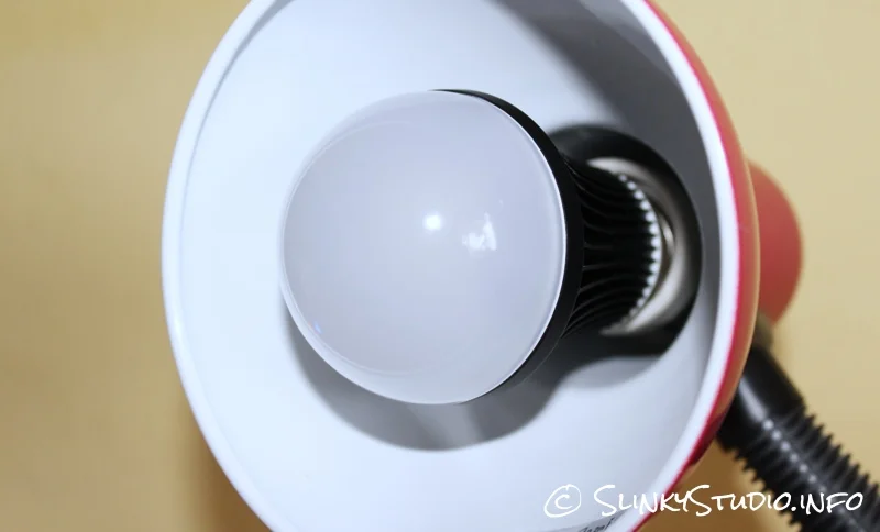 BlueBulb Bluetooth Bulb in E27 Socket.jpg