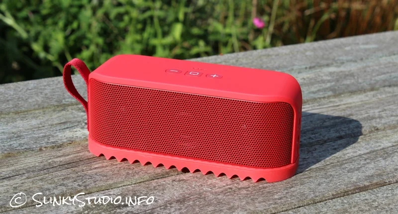 Jabra Solemate Speaker On Bench.jpg