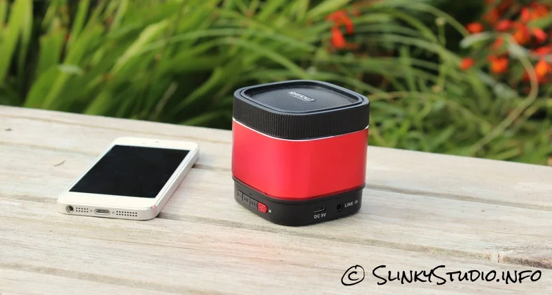 Raikko Party X1 Speaker with iPhone 5.jpg