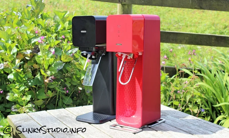SodaStream Source &: Vs SodaStream Play.jpg