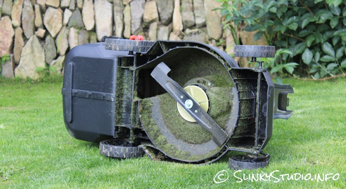 Black & Decker 36V CLM3820L2 Cordless Lawnmower Review - Slinky Studio