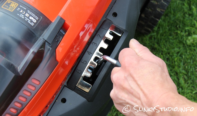 Black & Decker 36V CLM3820L2 Cordless Lawnmower Review - Slinky Studio