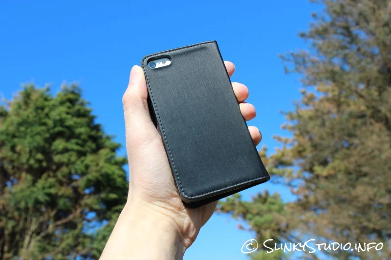 Moshi Overture Wallet Case for iPhone 5:5s Rear Camera Cut Out facing trees & blue skies.jpg