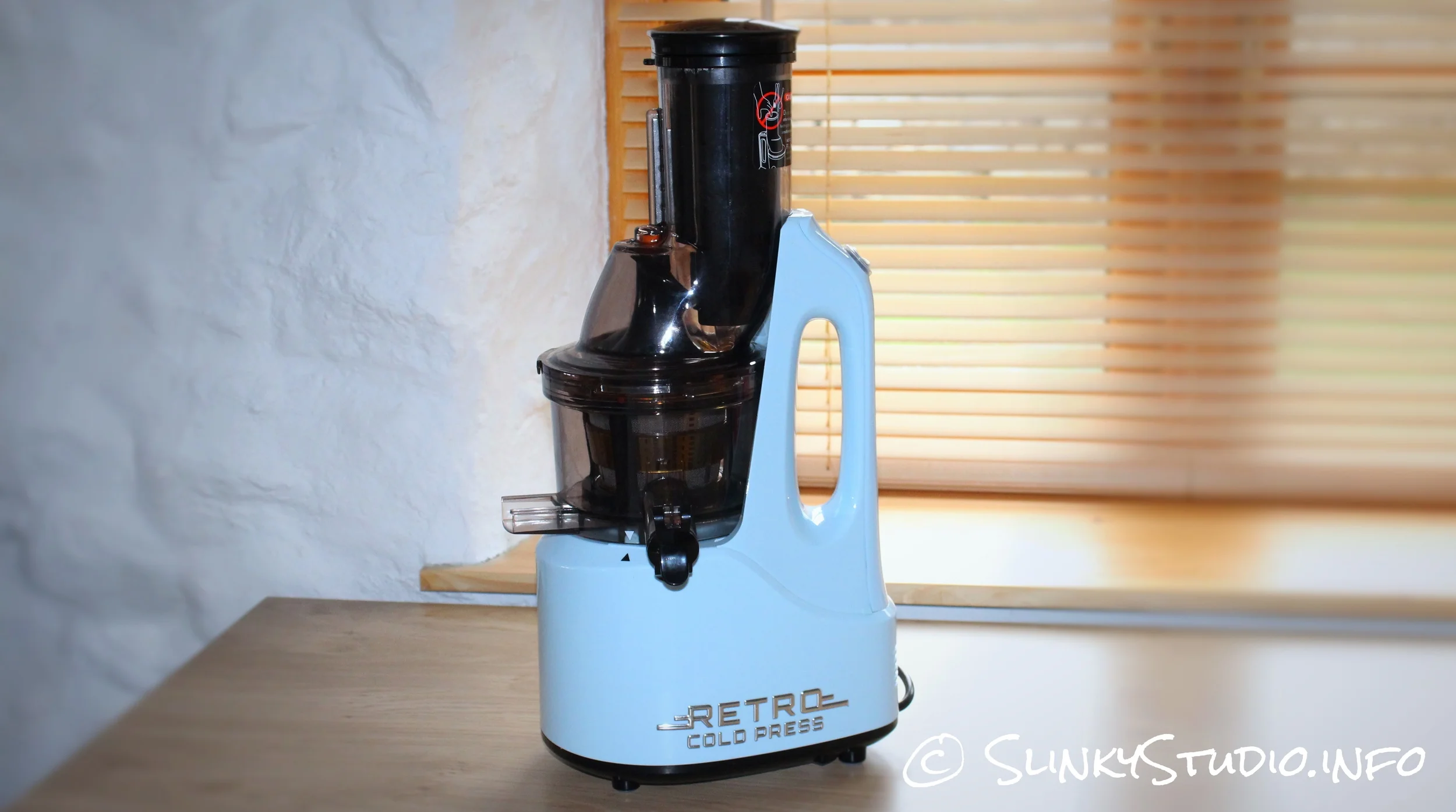 Retro Cold Press Juicer Review