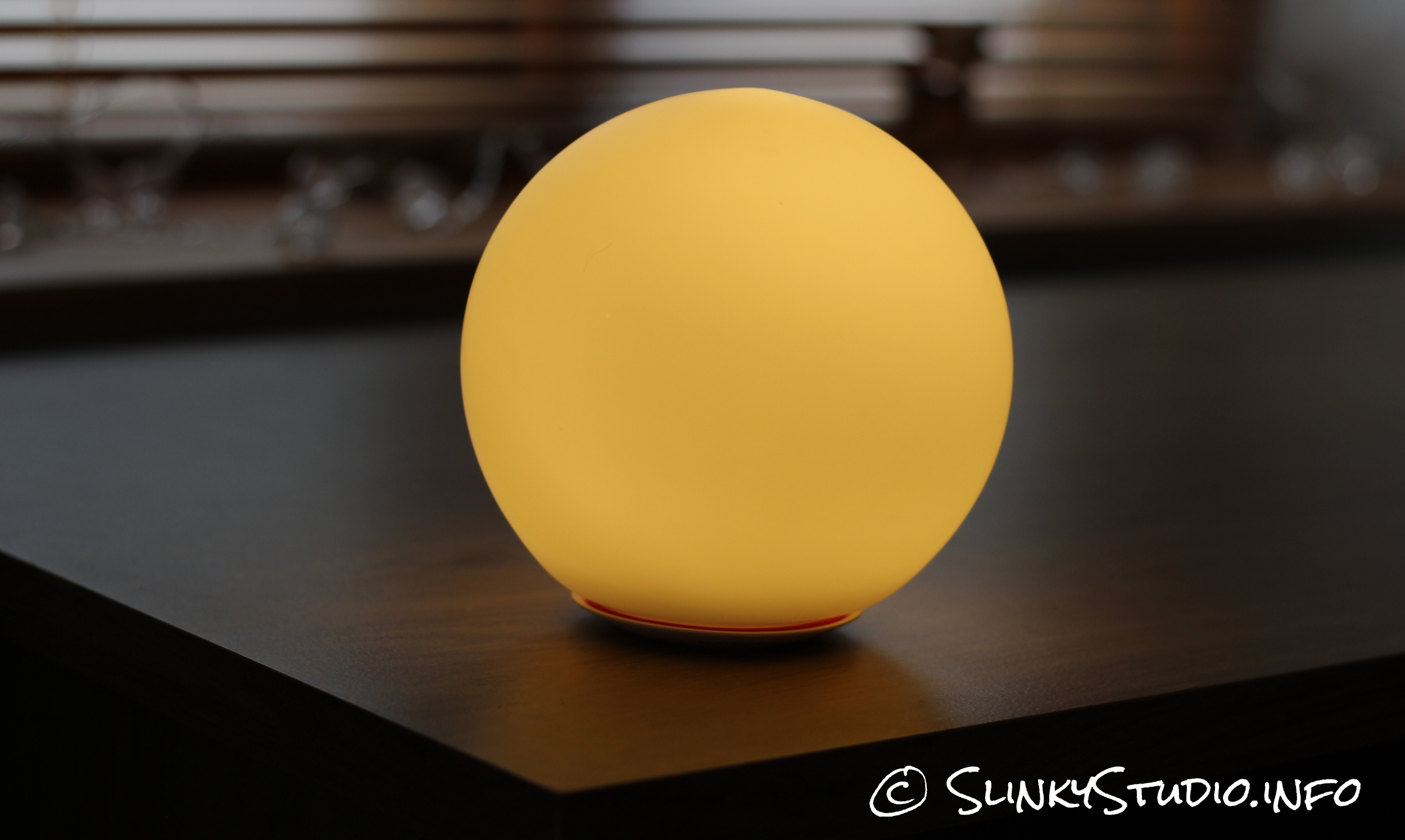 MiPow Playbulb Sphere Light Warm White.jpg