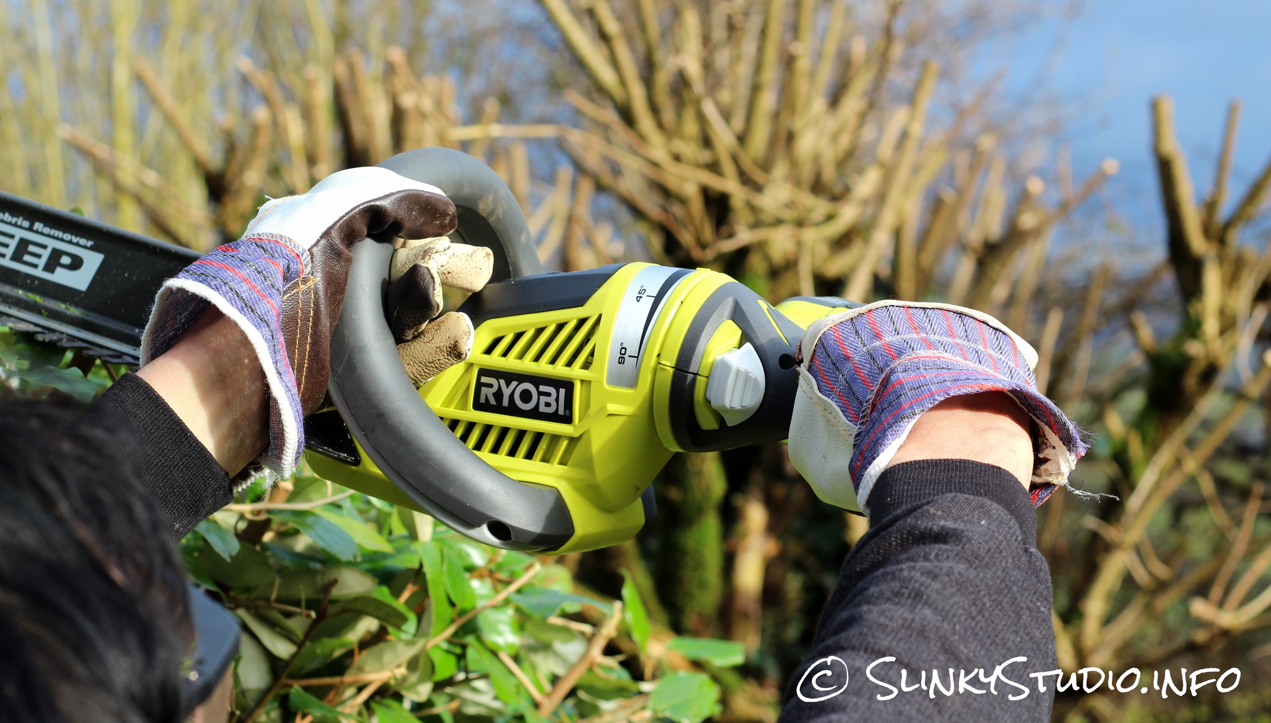 Ryobi One+ Hedge Trimmer Handle Twisted Close Up.jpg