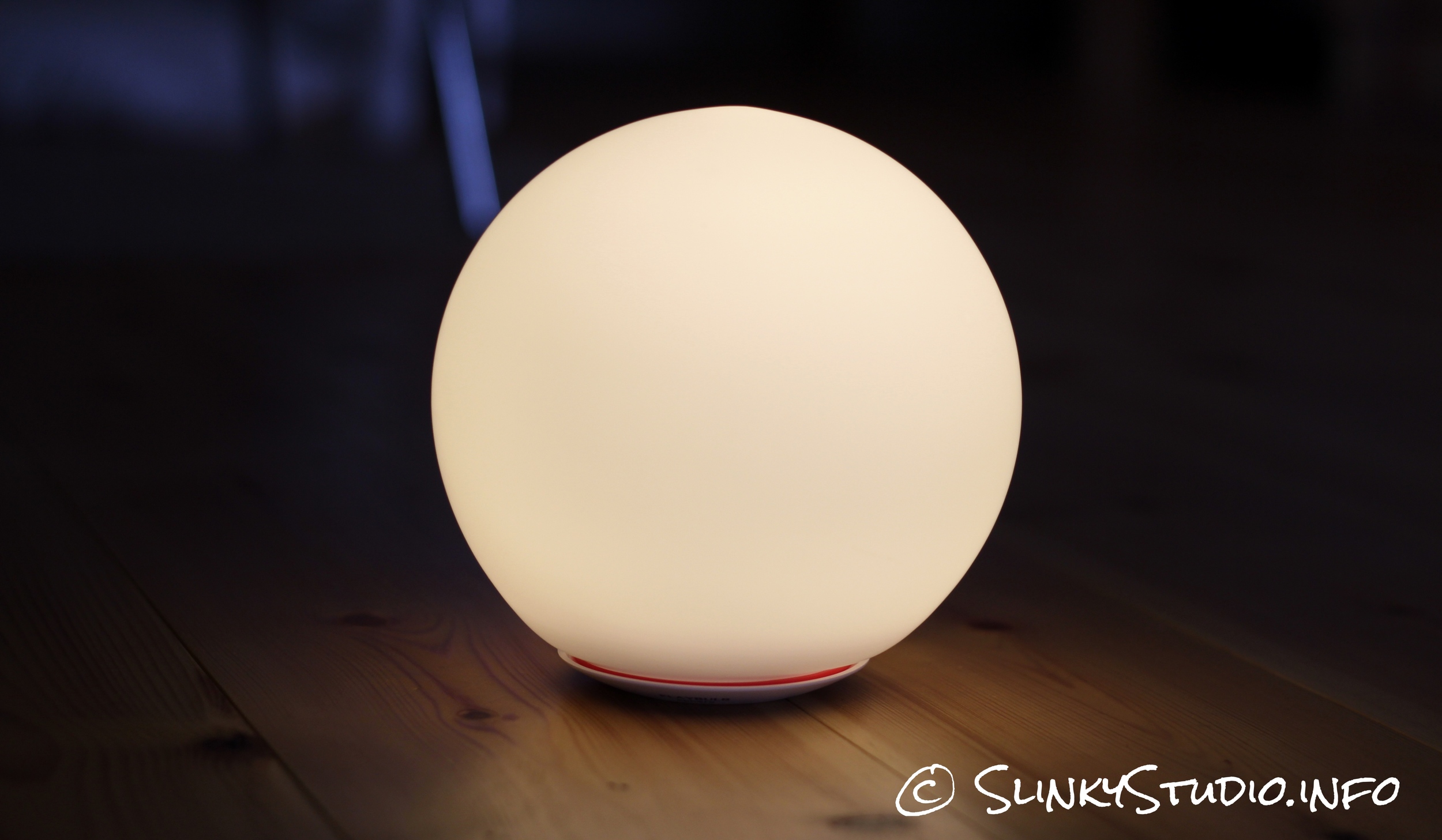 MiPow Playbulb Sphere Light On Floor.jpg