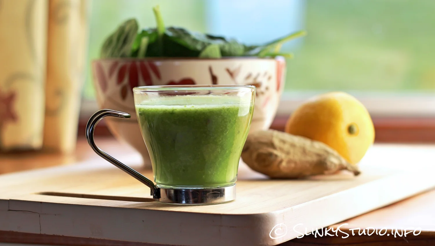 Optimum 700 Advanced Juicer Review Cold press smoothies, sorbets