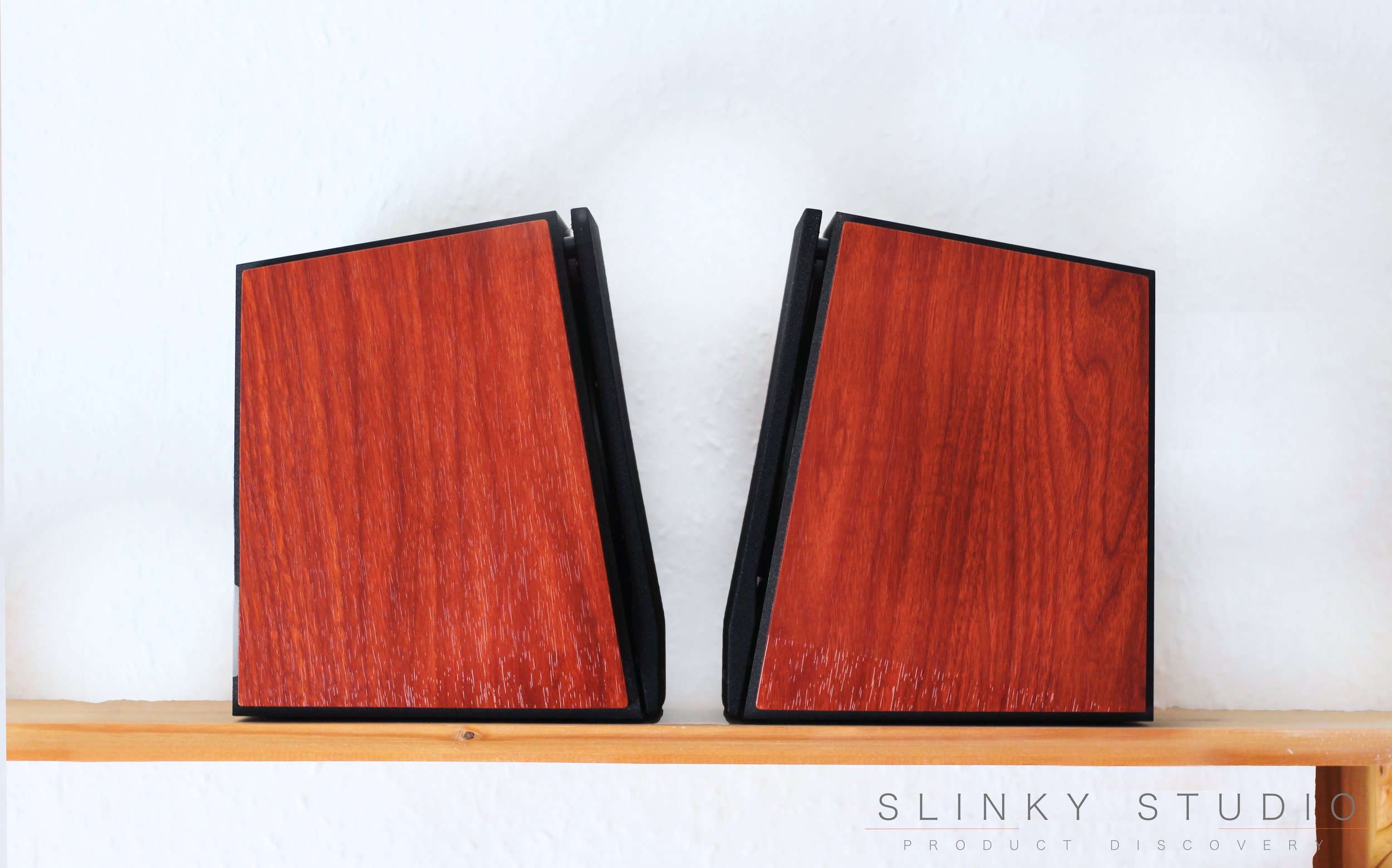 Edifier R1700BT Speaker Bookshelf Side View.jpg