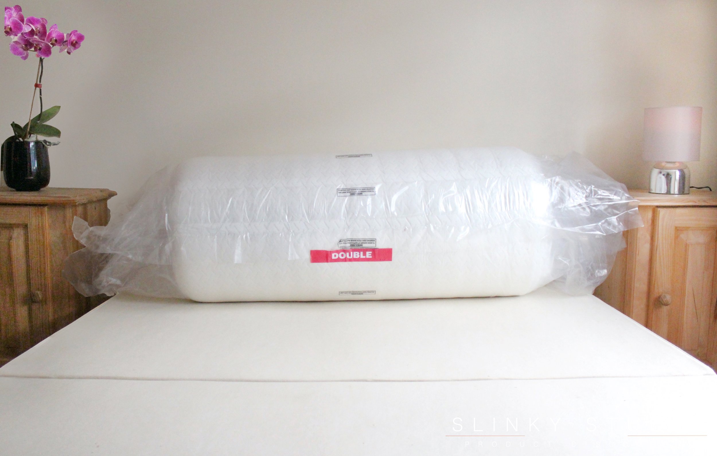 Hyde & Sleep Pocket Sprung Hybrid Plus Mattress Vacuum Packed Rolled Up.jpg