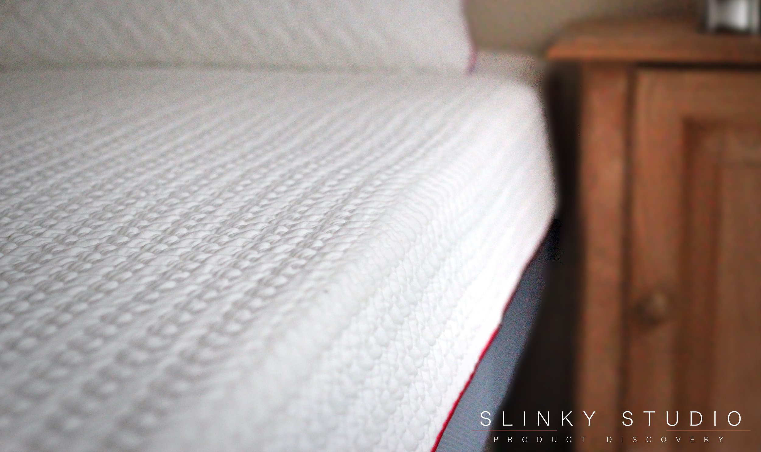 Hyde & Sleep Pocket Sprung Hybrid Plus Mattress Edge View Close Up.jpg