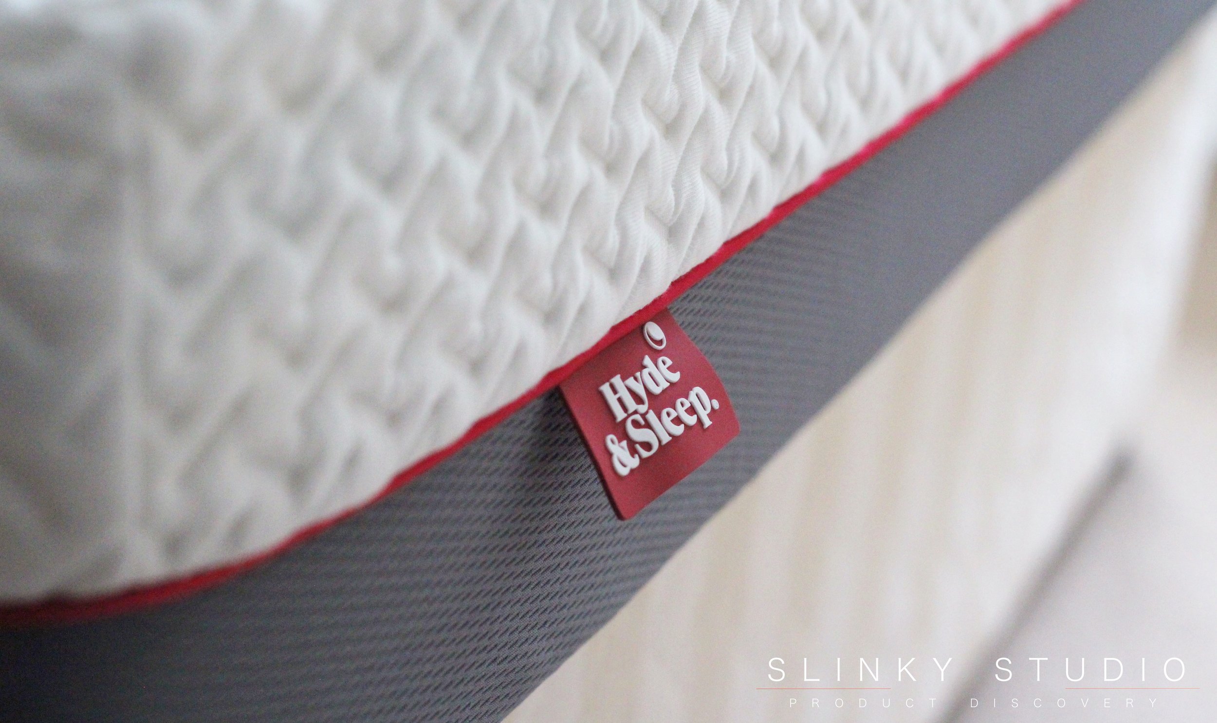 Hyde & Sleep Pocket Sprung Hybrid Plus Mattress Logo Tag Close Up.jpg
