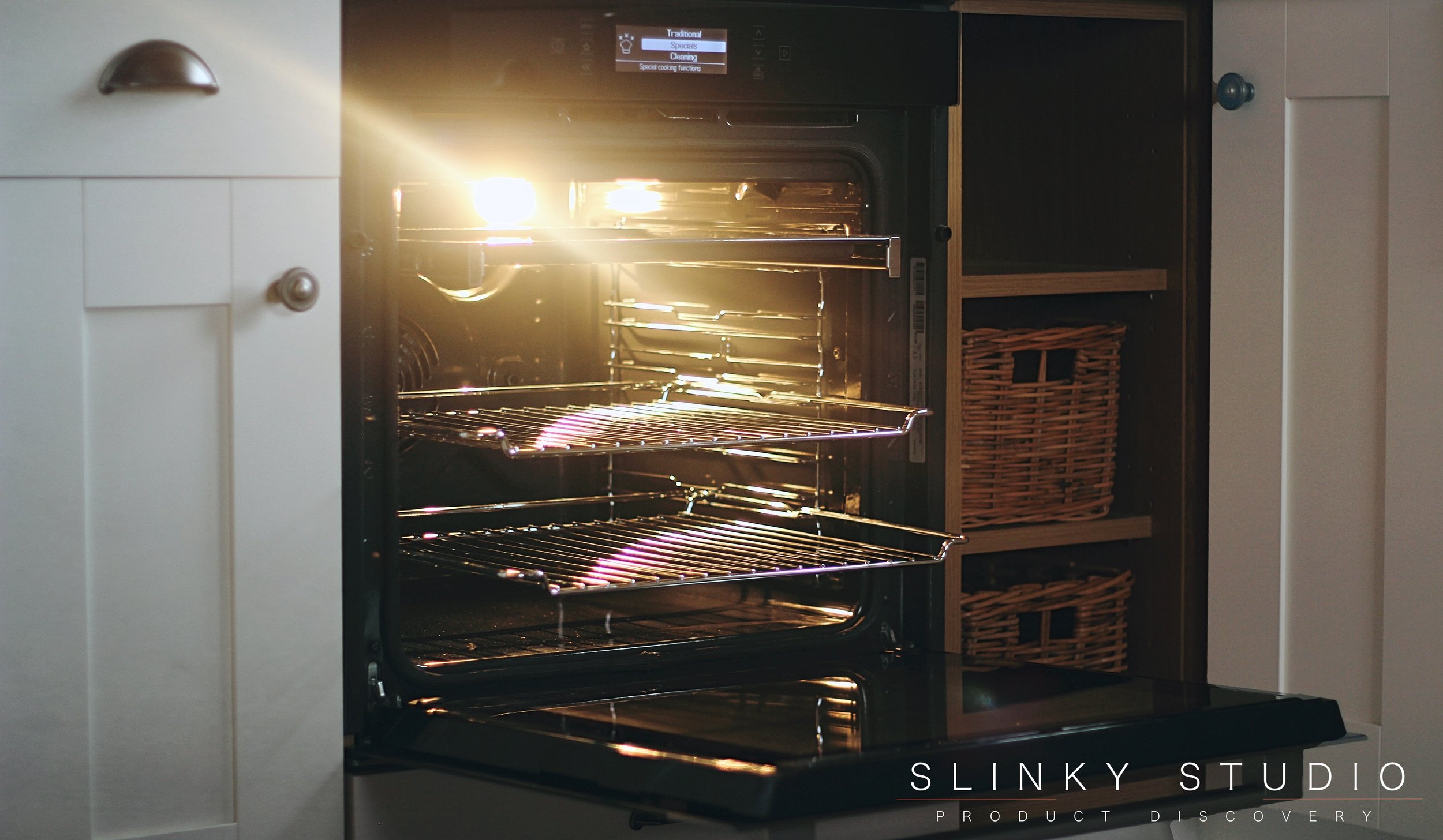 Hotpoint Class 9 SI9 891 SP IX Oven Door Open Light On.jpg