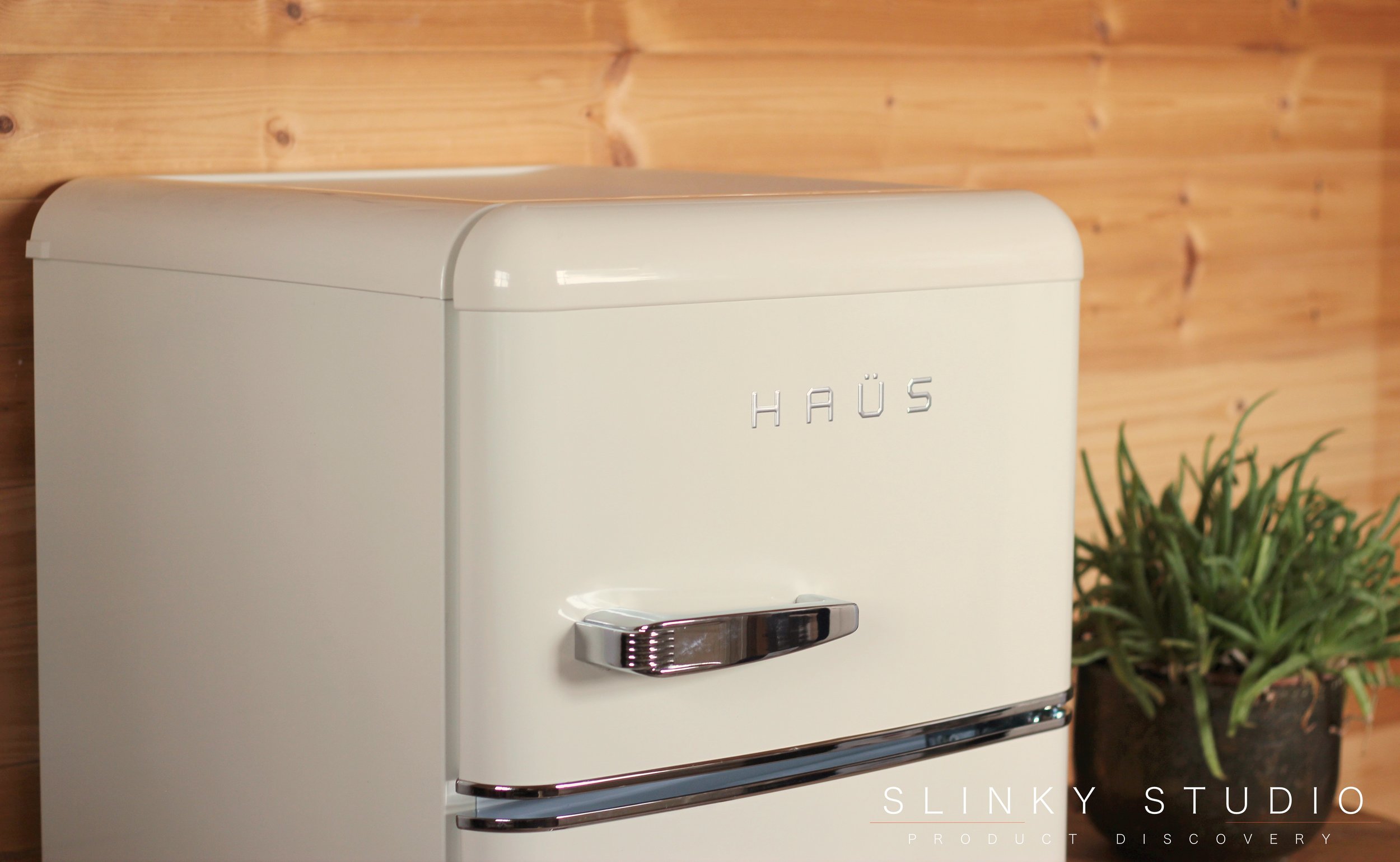 Bauer Haüs Retro Fridge Freezer Side View.jpg