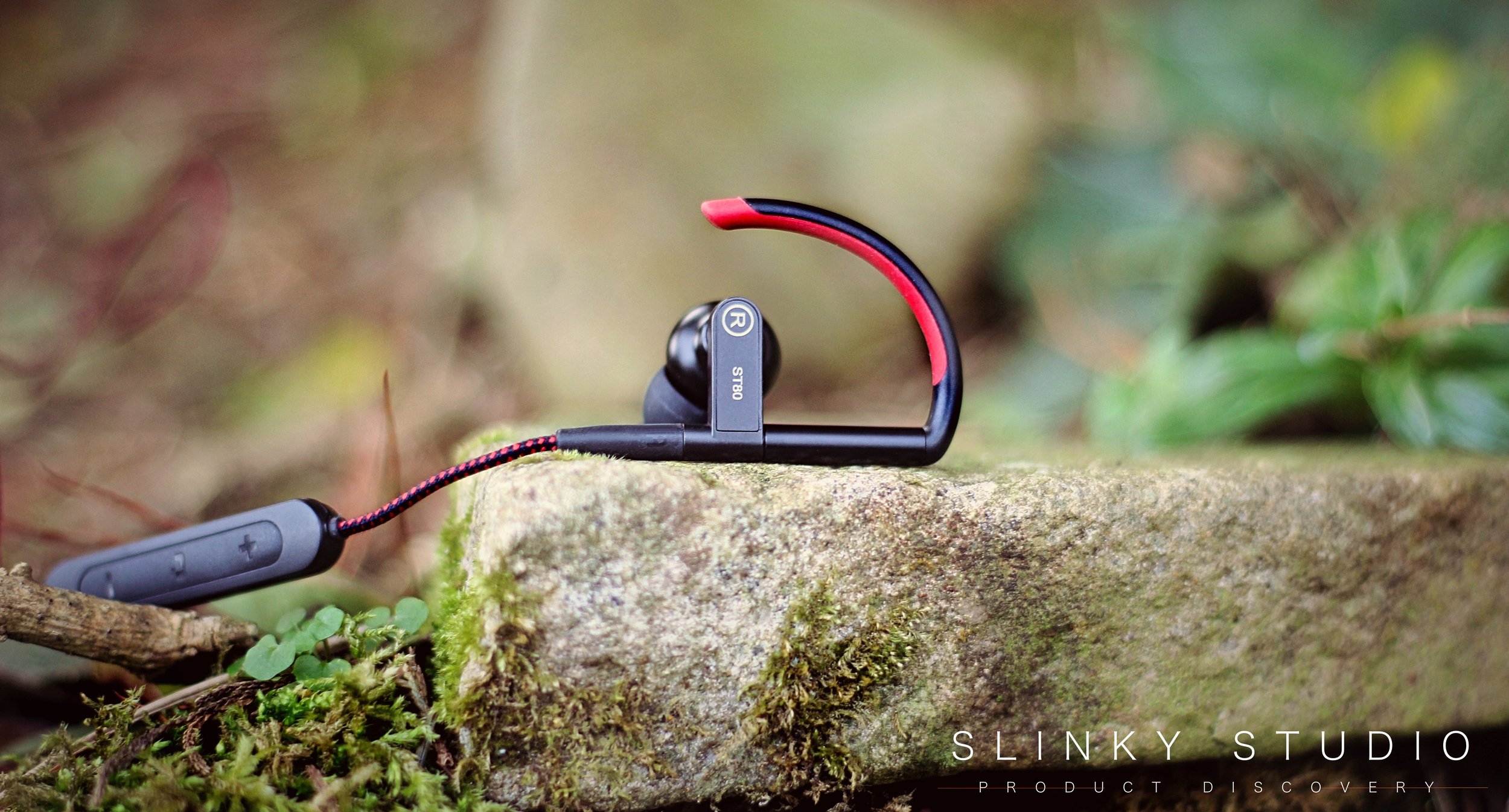 SoundMAGIC ST80 Earphones Ear Hook.jpg