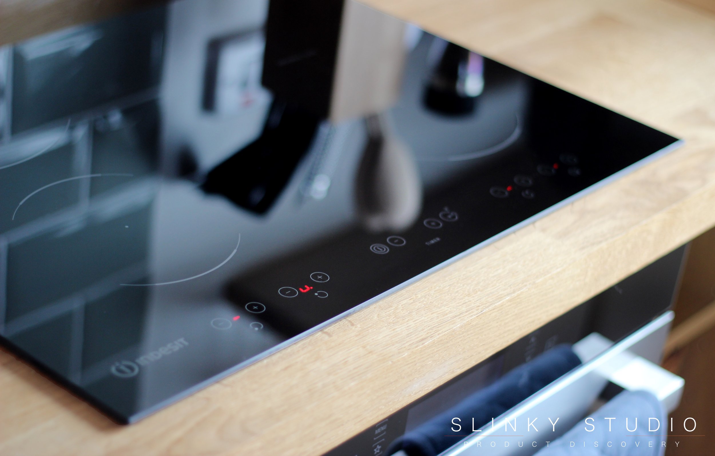 Indesit Aria VID 641 B C Induction Hob Touch Control Panel.jpg