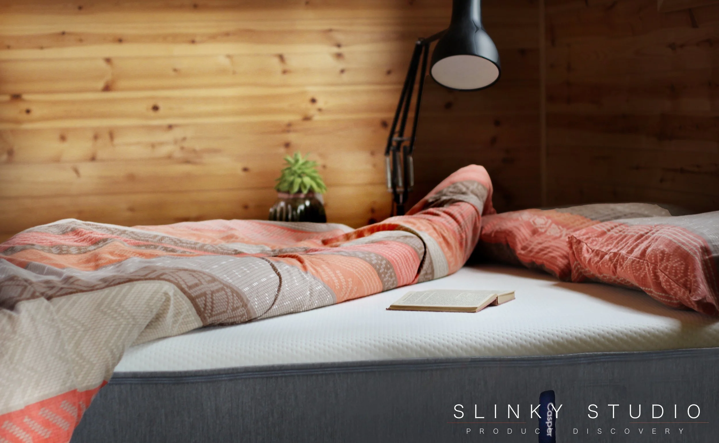 Casper+Mattress+Wooden+Cabin+Lifestyle+Blog.jpg