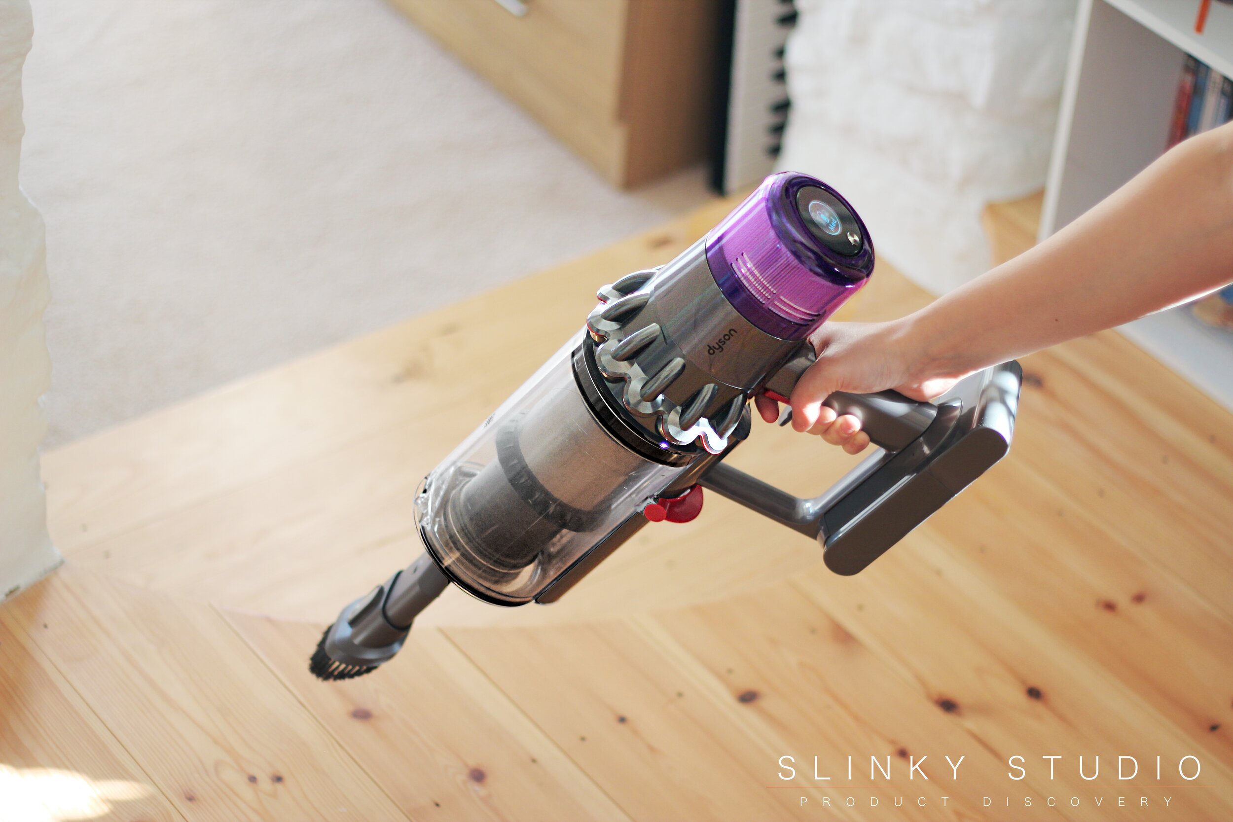 Aanbeveling limoen factor Dyson V11 Absolute Review: Intelligent cleaning - Slinky Studio