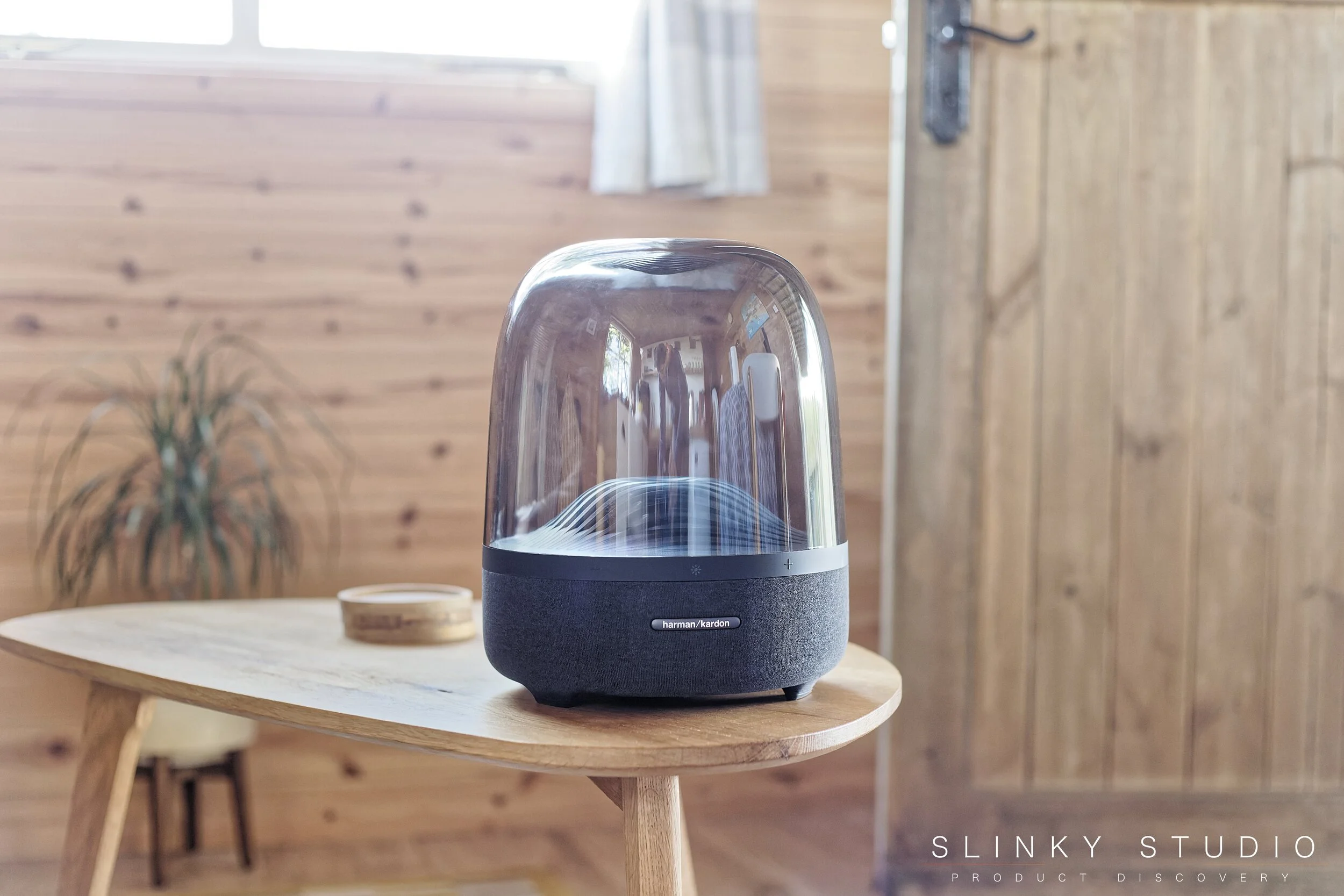 Speaker Bluetooth Harman Kardon Aura Studio Review Harman/kardon