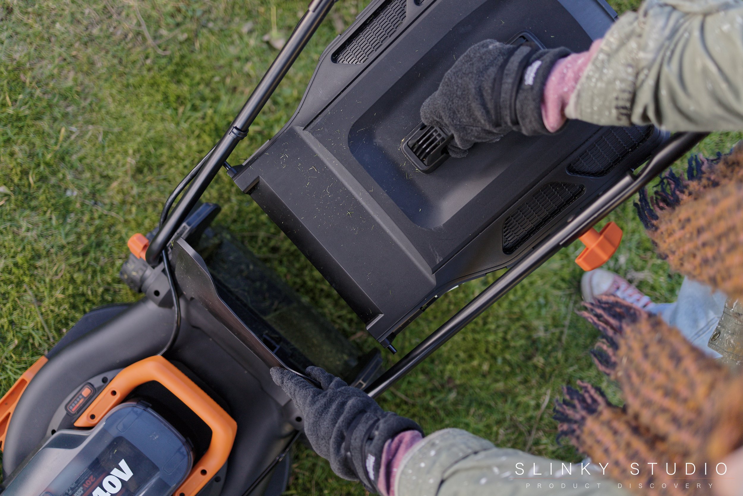 Worx WG743E.1 40V Cordless Lawnmower Grass Collection Basket.jpg