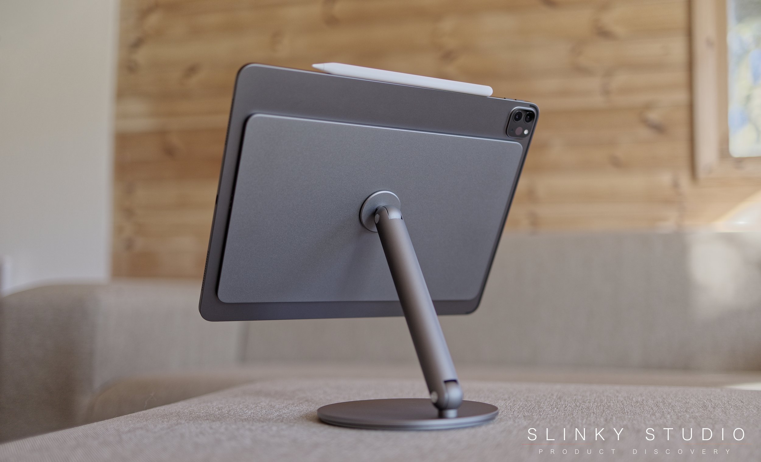 Benks Infinity Pro Magnetic iPad Stand Review: iMac G4 inspired - Slinky  Studio