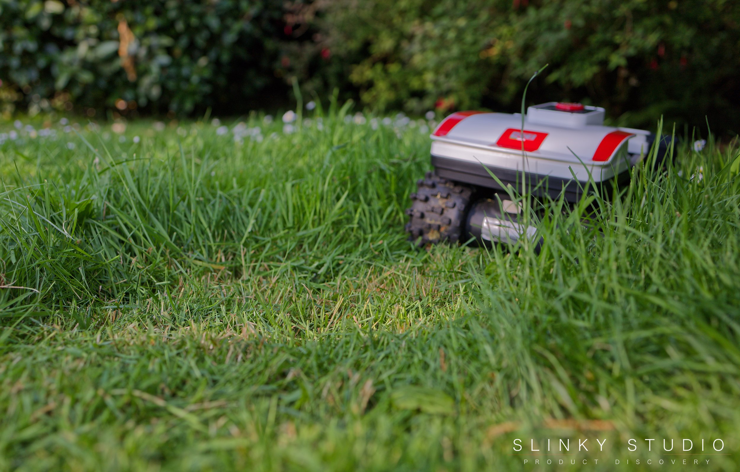 Ambrogio Twenty ZR Robot Lawnmower Cutting Tall Long Grass.jpg