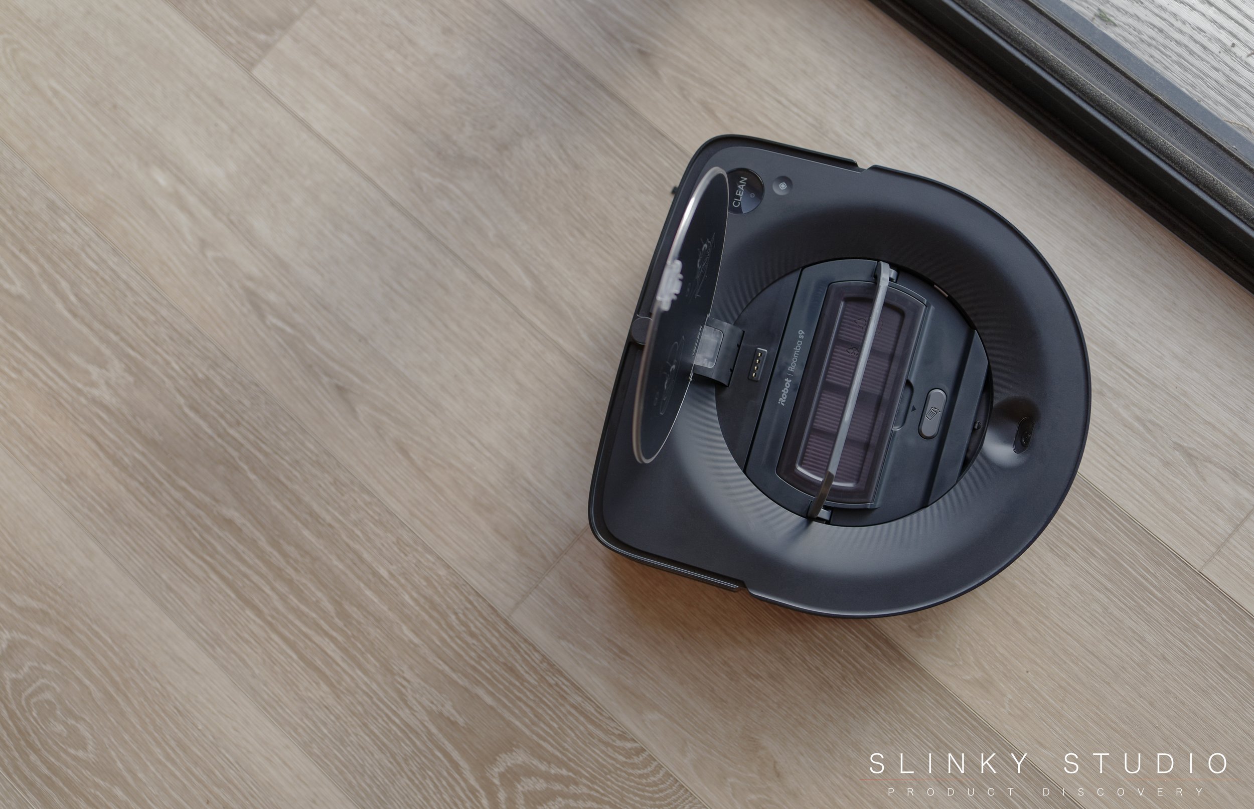 iRobot Roomba s9+ Robot Cleaner Access top door to filter and bin.jpg
