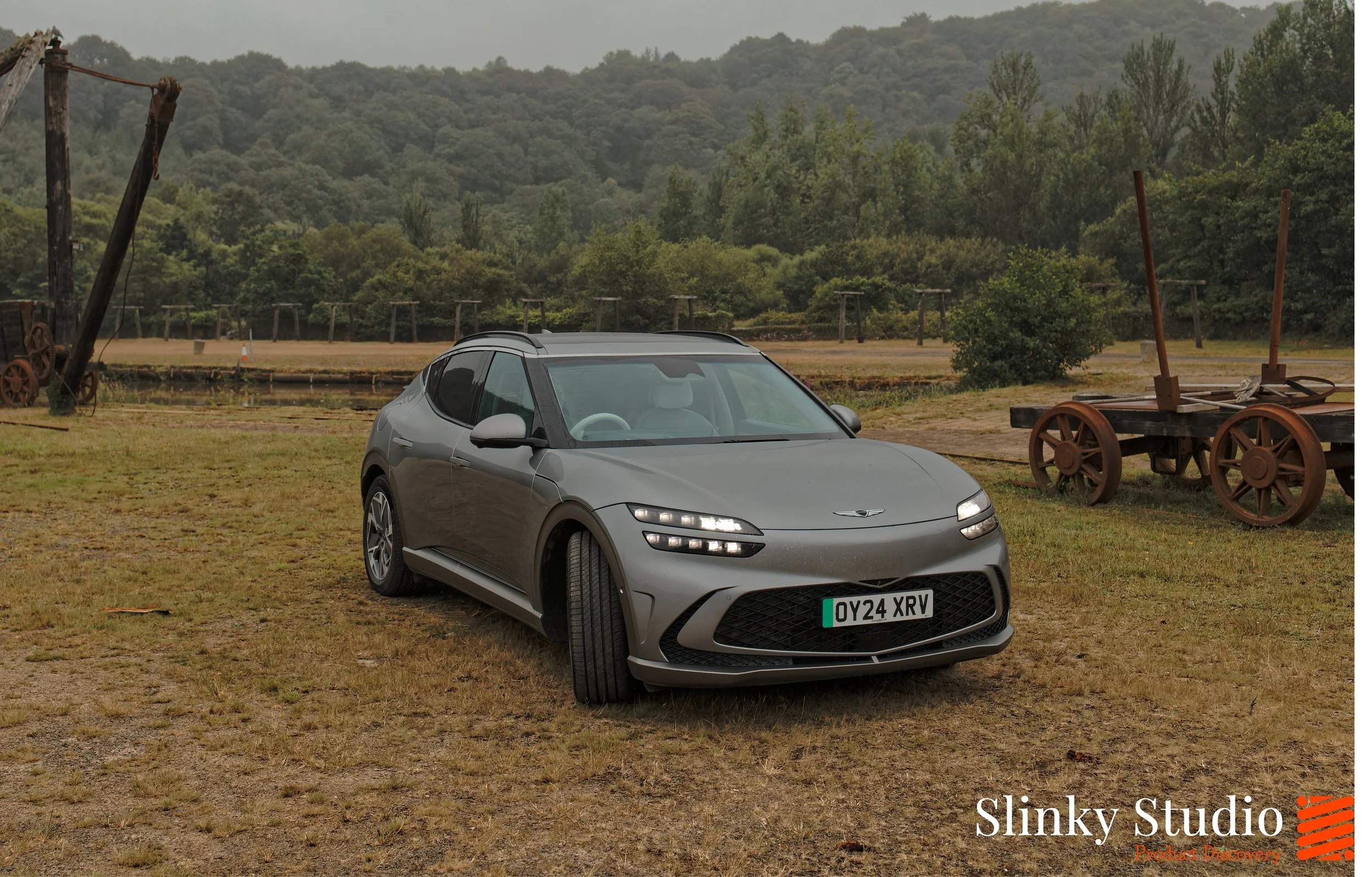 Genesis GV60 Above View with woodland in background.jpg