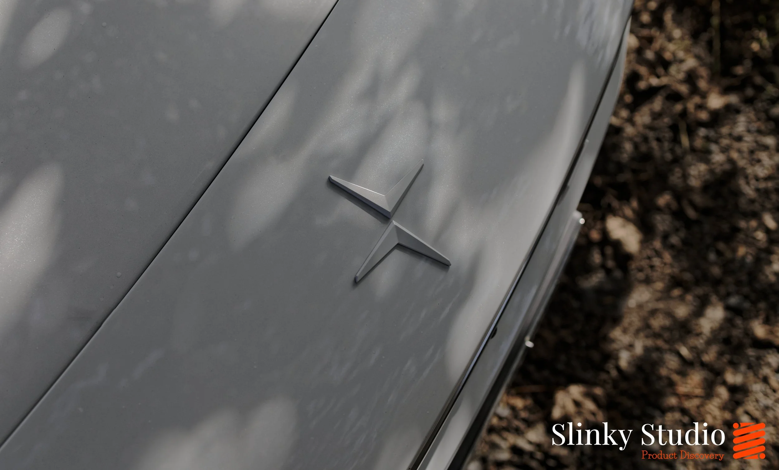 Polestar 3 Bonnet Logo.jpg
