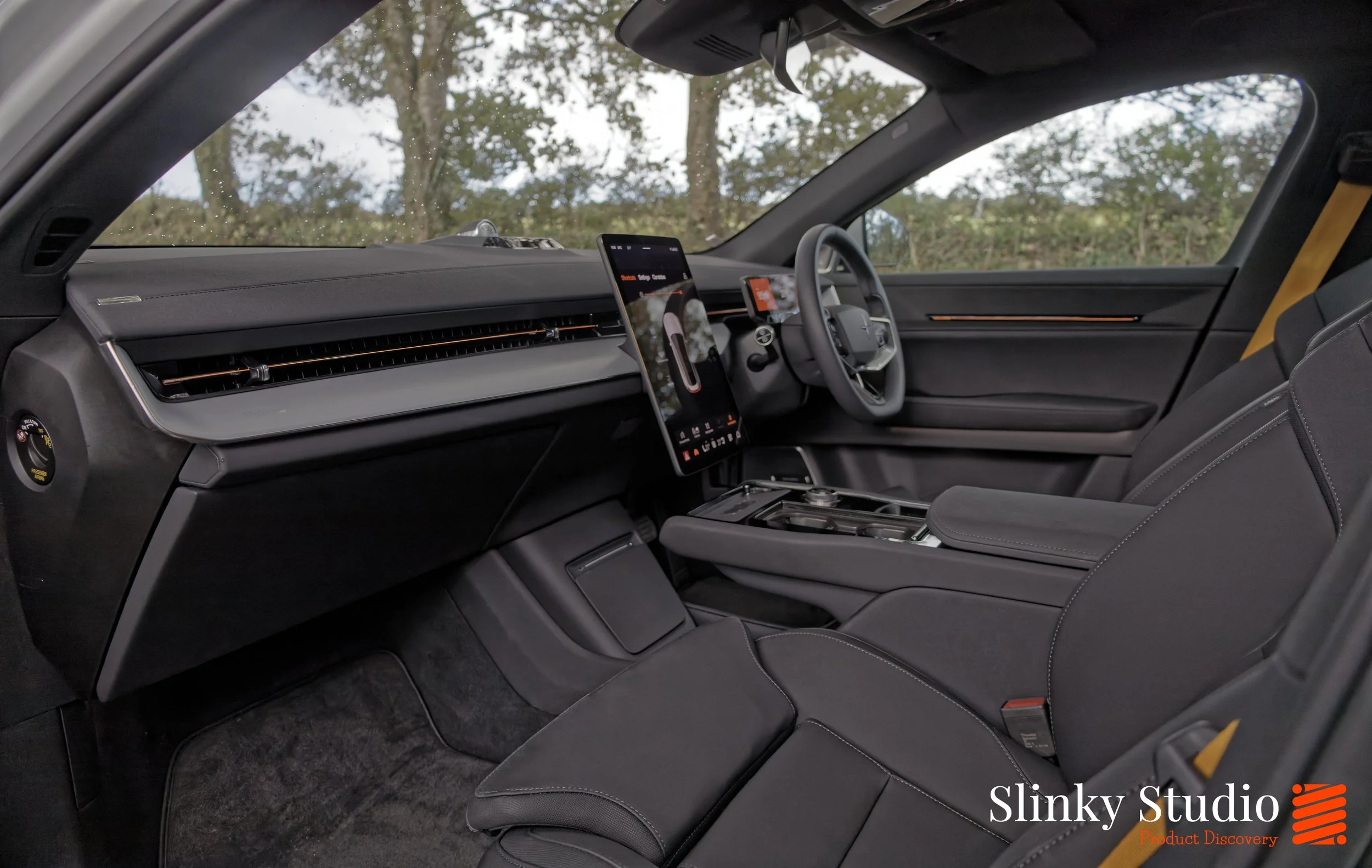 Polestar 3 Interior front seats MircoTech material.jpg