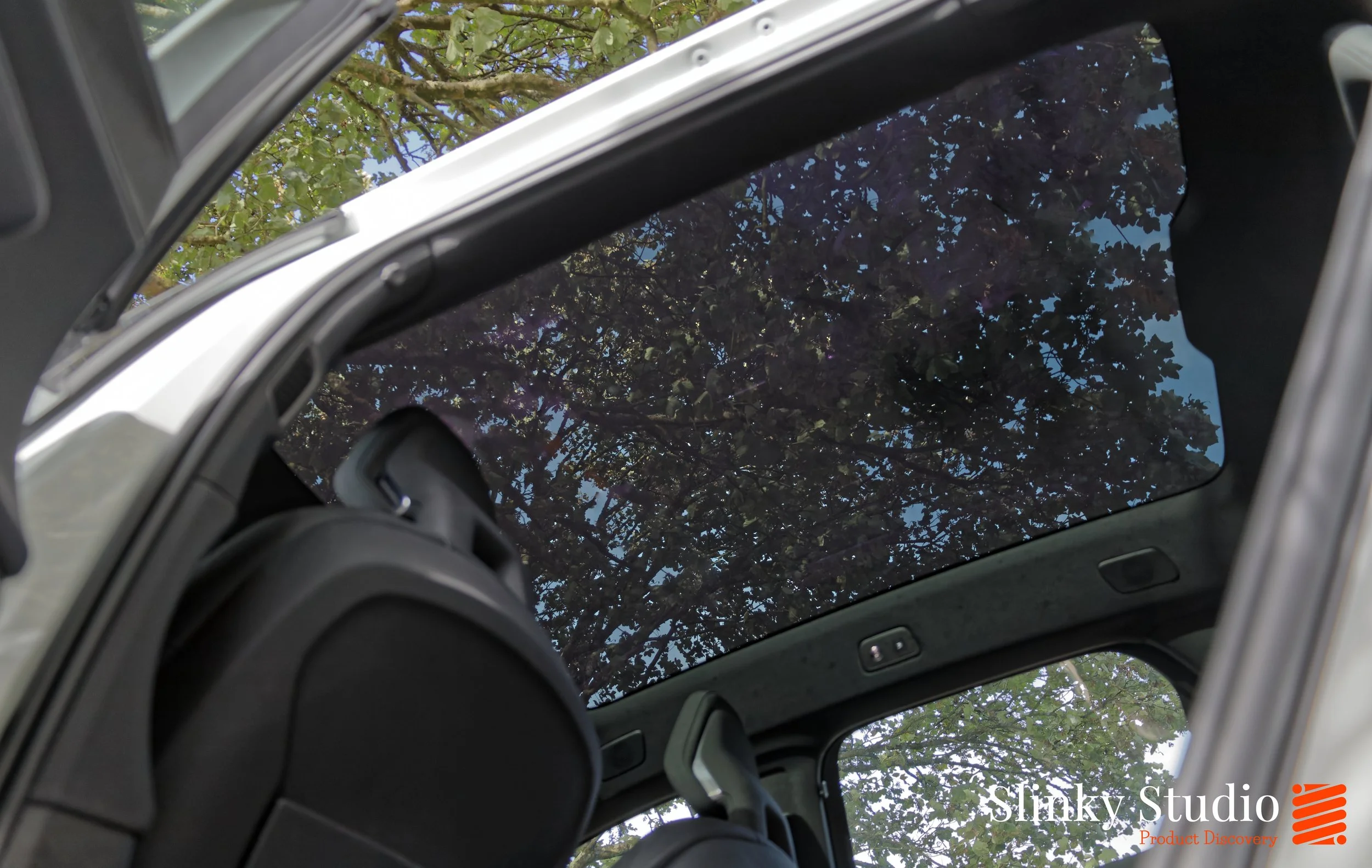 Polestar 3 Panoramic Glass Roof.jpg