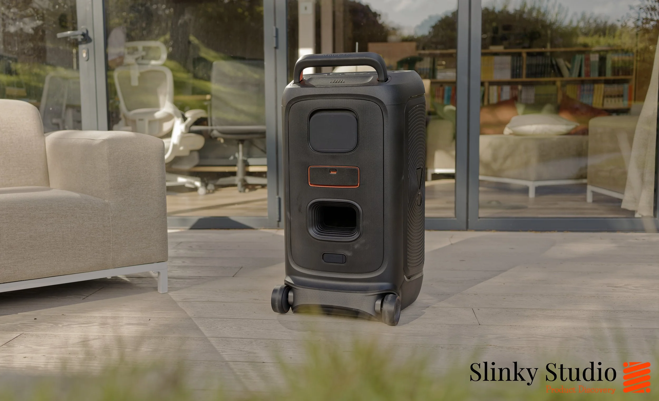 JBL PartyBox 520 Speaker Rear Design.jpg