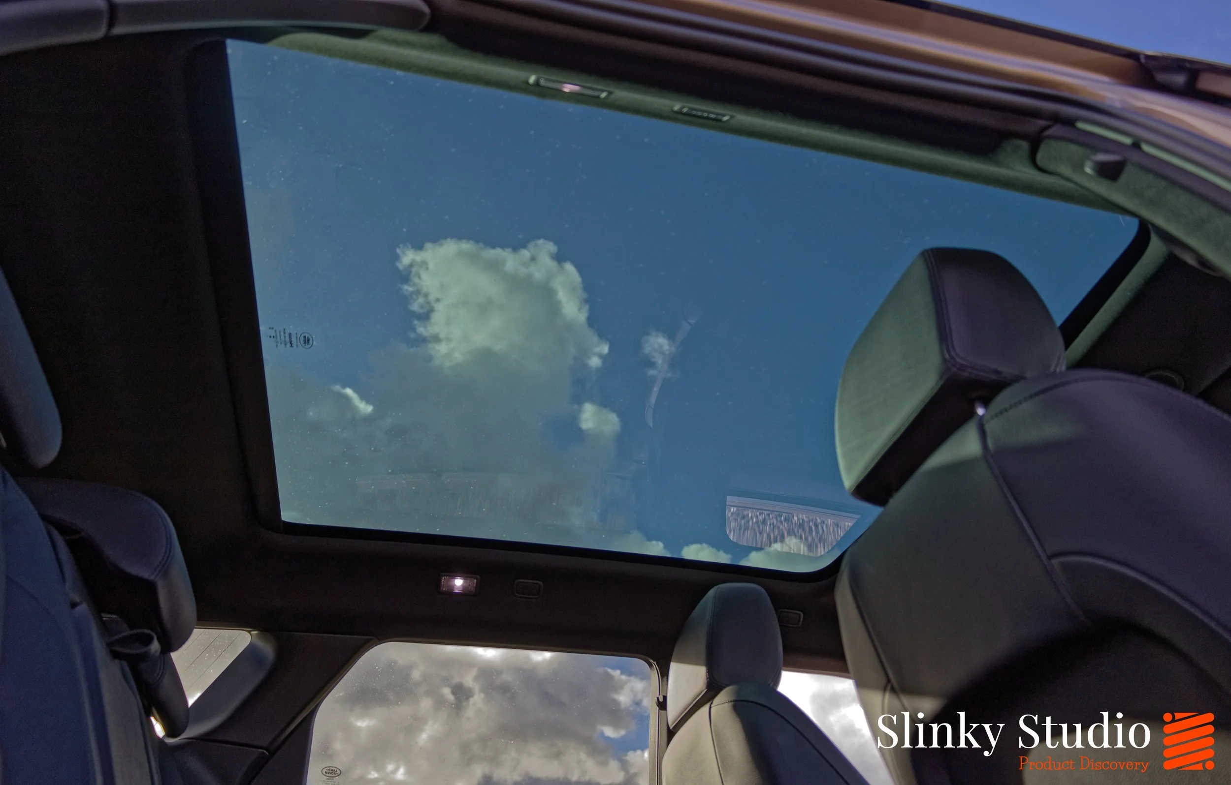 Range Rover Evoque P270e PHEV Panoramic Roof.jpg