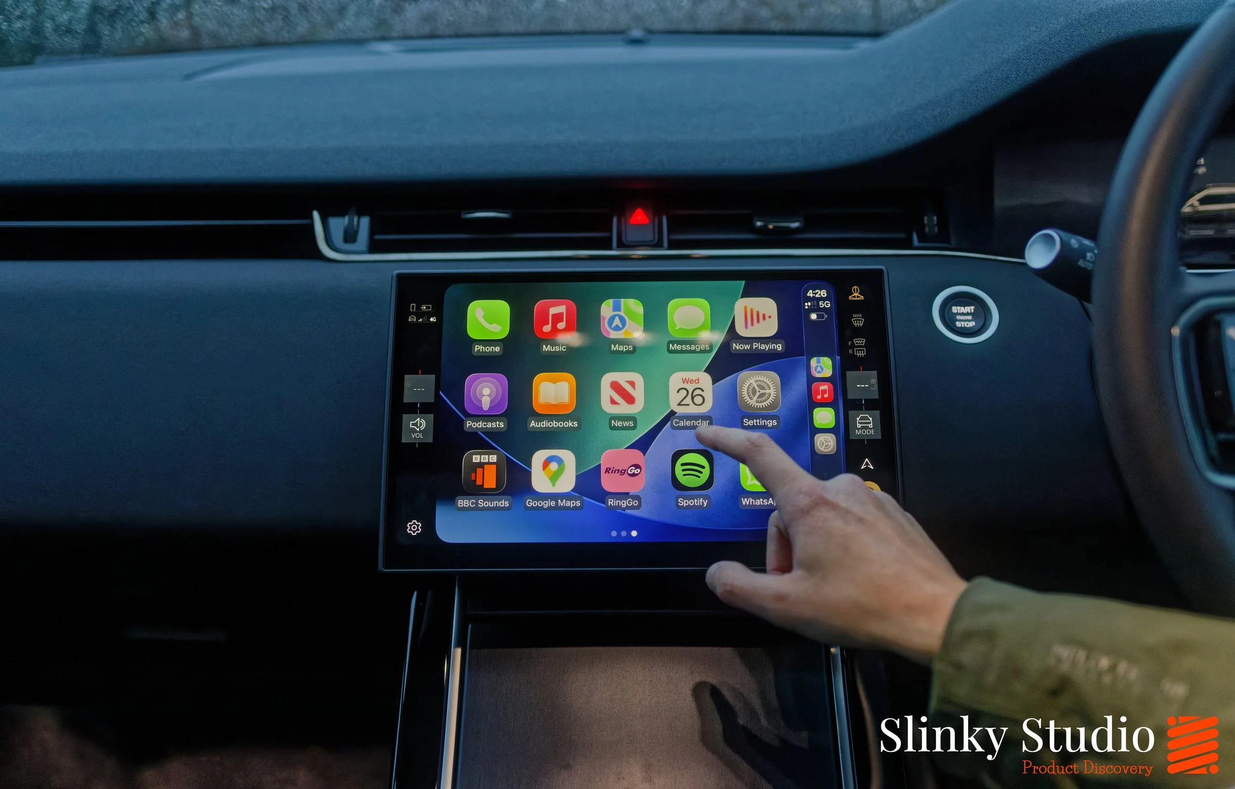 Range Rover Evoque Infotainment System Apple CarPlay.jpg