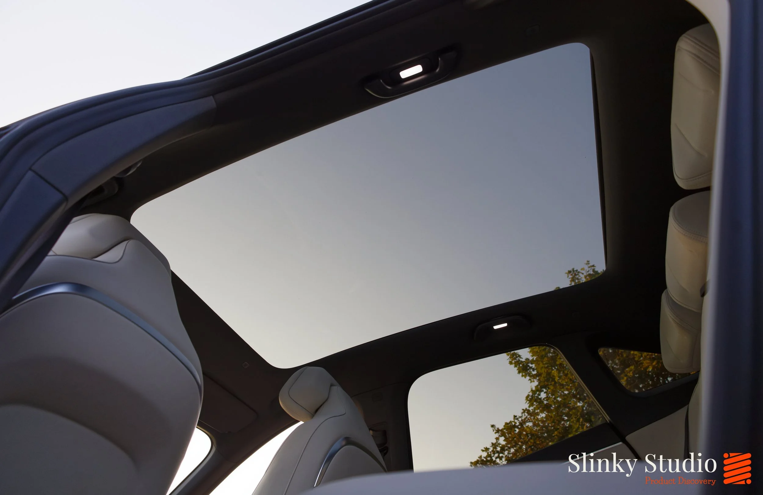 Changan Deepal S07 Panoramic Glass Sunroof.jpg