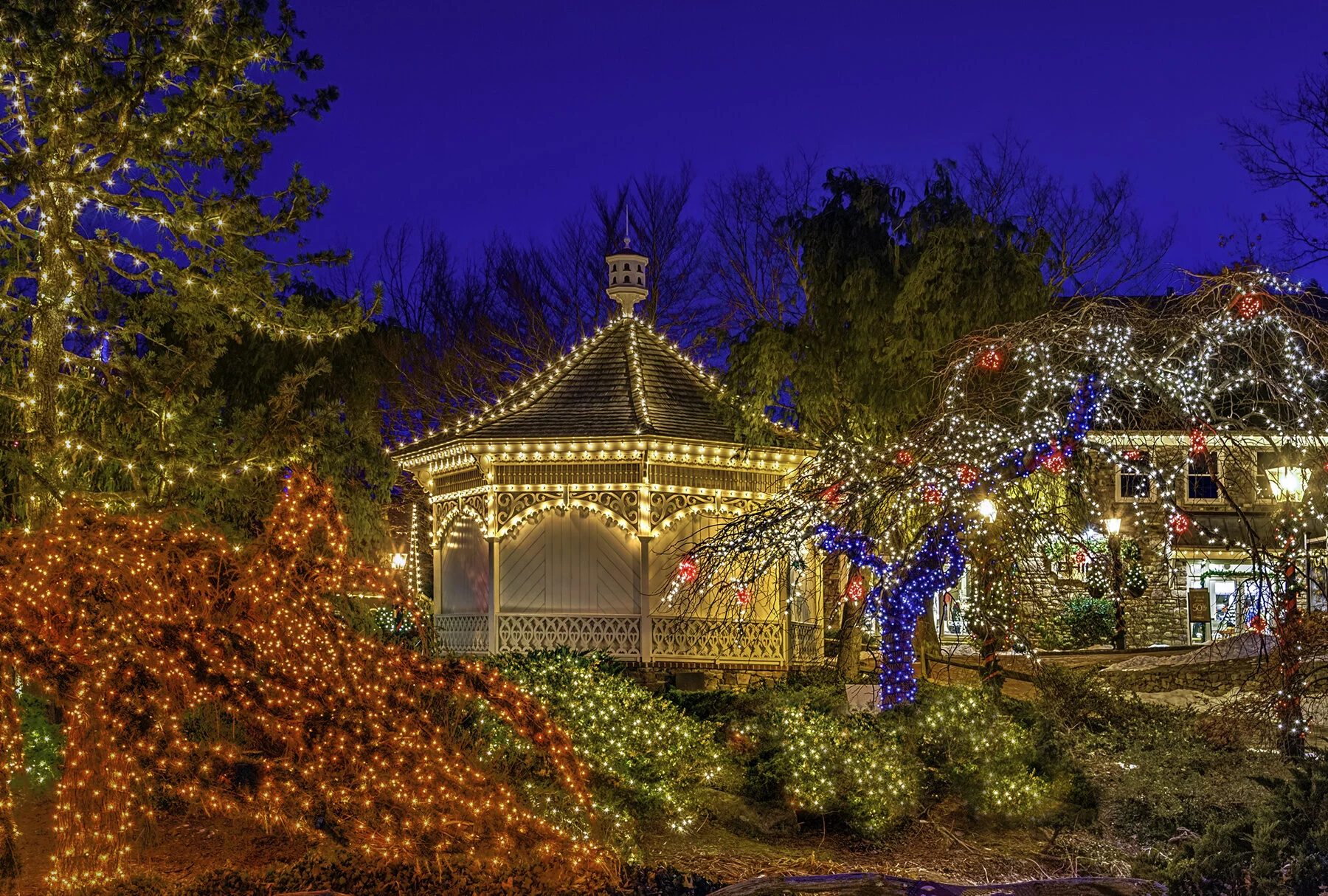 ov lights gazebo.jpg