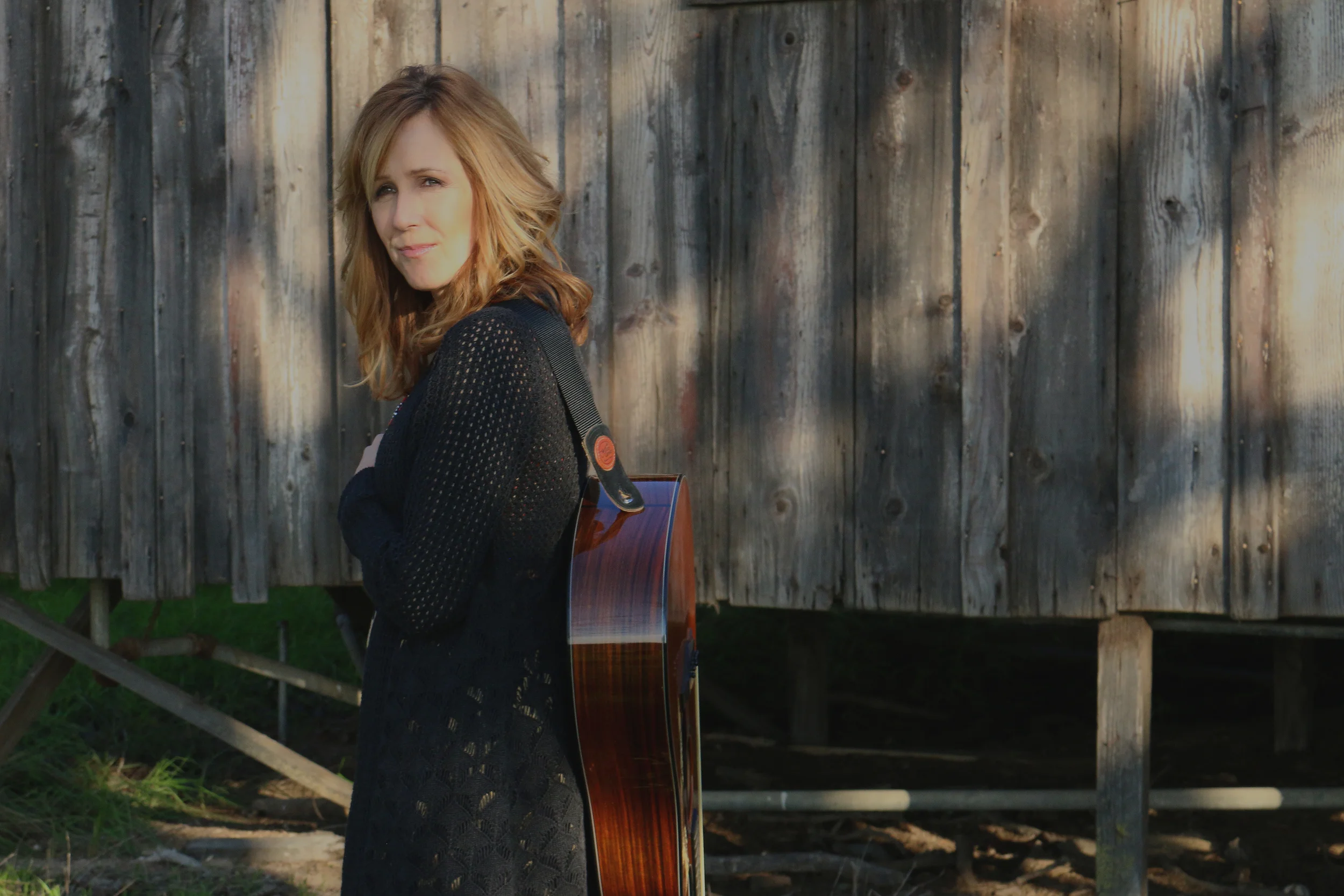 Staci_guitar_back_4.jpg