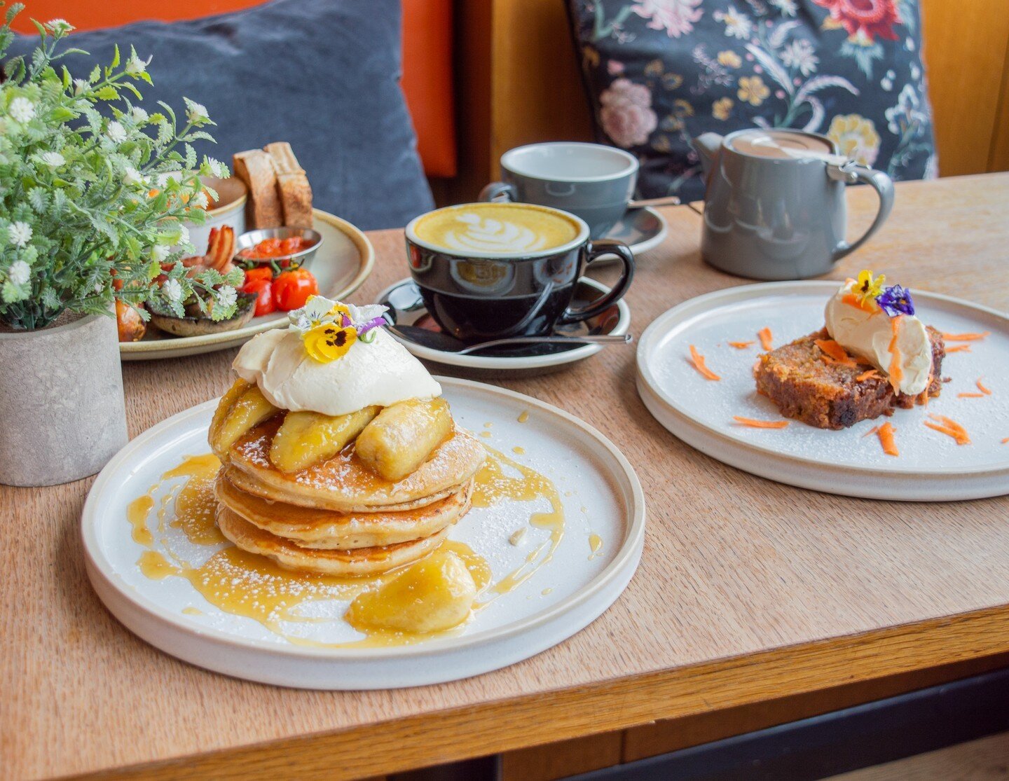 Saturday brunch is served!
Join us this weekend for an amazing meal.☀️

Don't forget to share the love and tag us in your photos, we love seeing our customers enjoying their time at Bean &amp; Hop. 📸⁠