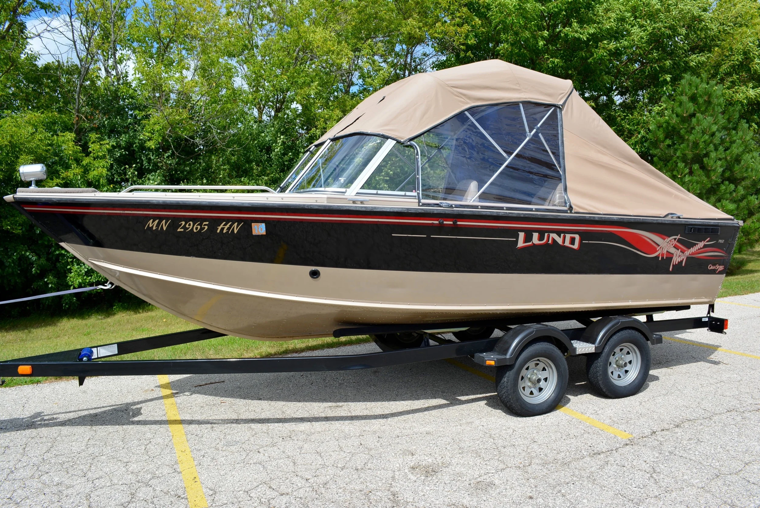 SOLD 1999 Lund 1950 Tyee Magnum W/4.3 Mercury — Sun Sport Marine