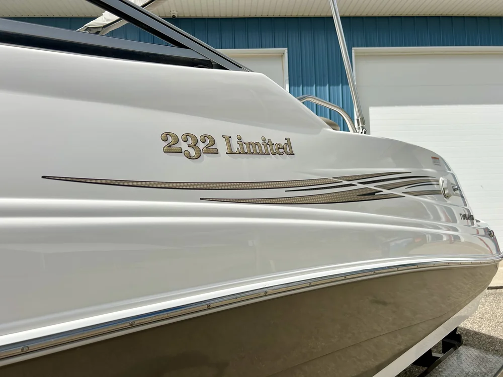 SOLD 2008 Yamaha SX232 Limited Jet Boat 320 HP & Trailer — Sun